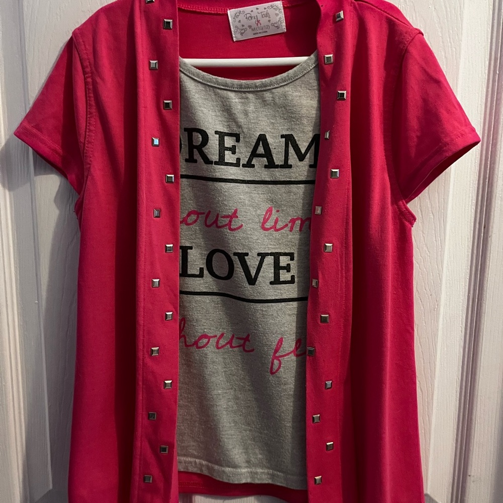 Girl’s Pink Studded Open Cardigan style Graphic Tee size 10/12 Preowned